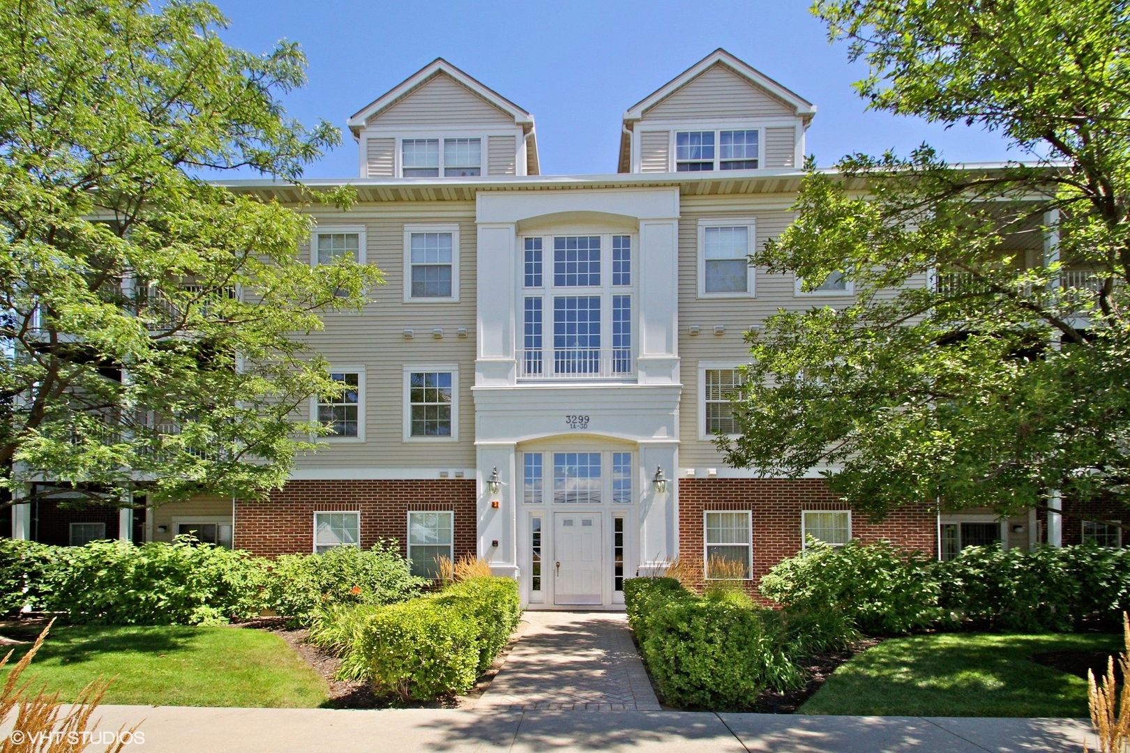 3299 Stratford Court