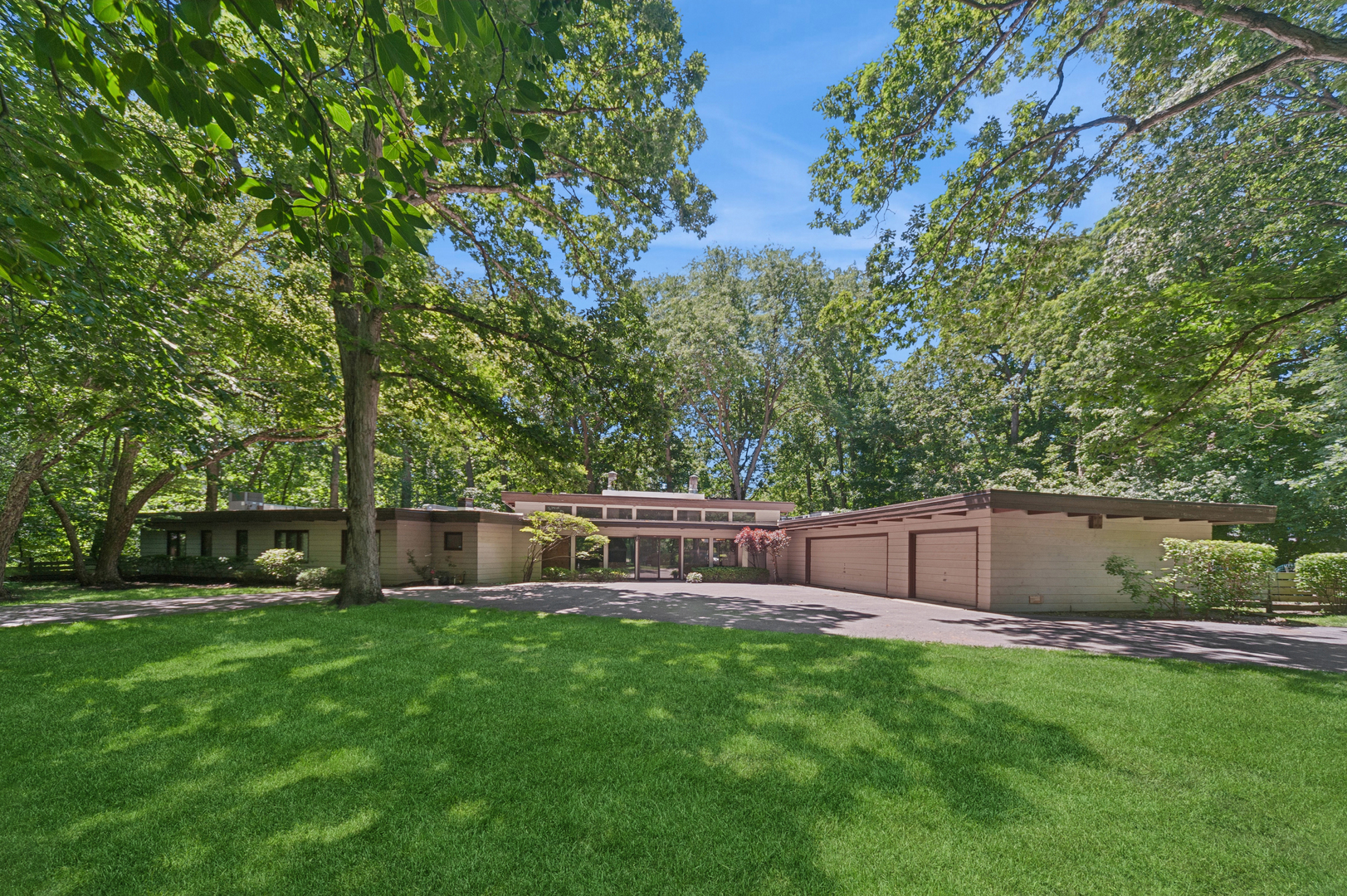 3033 Blackthorn Road