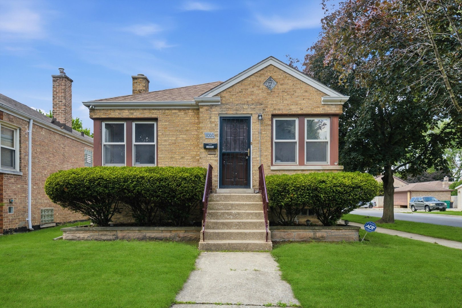 4000 Clarence Avenue