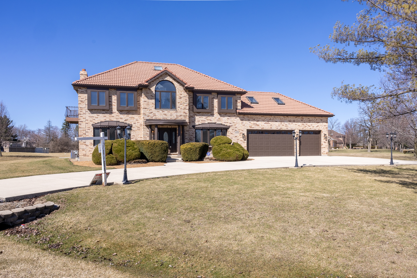2658 ROYAL RIDGE Drive