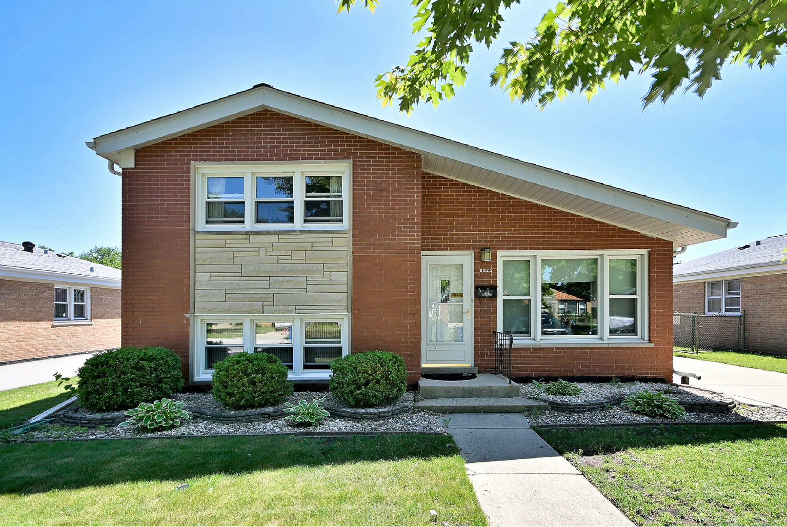 8925 49th Court