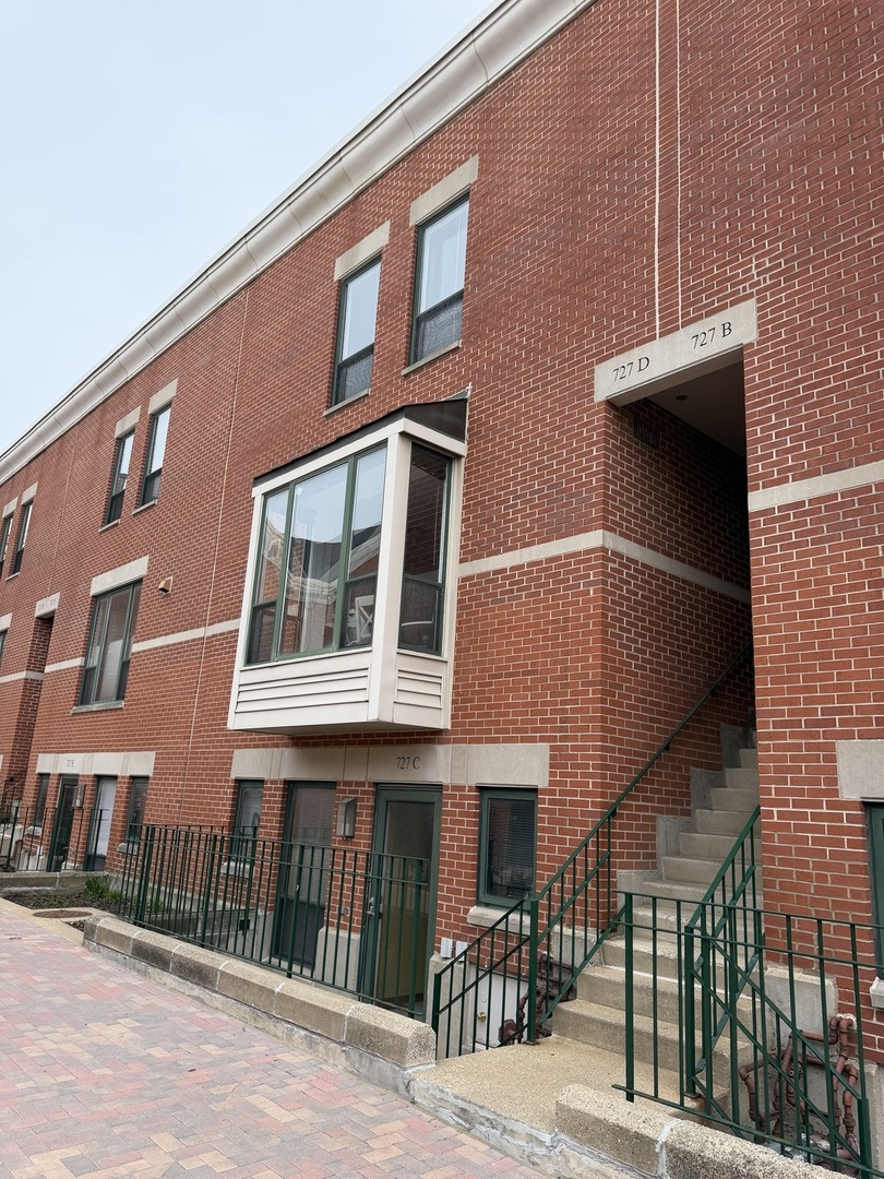 727 ASHLAND Avenue