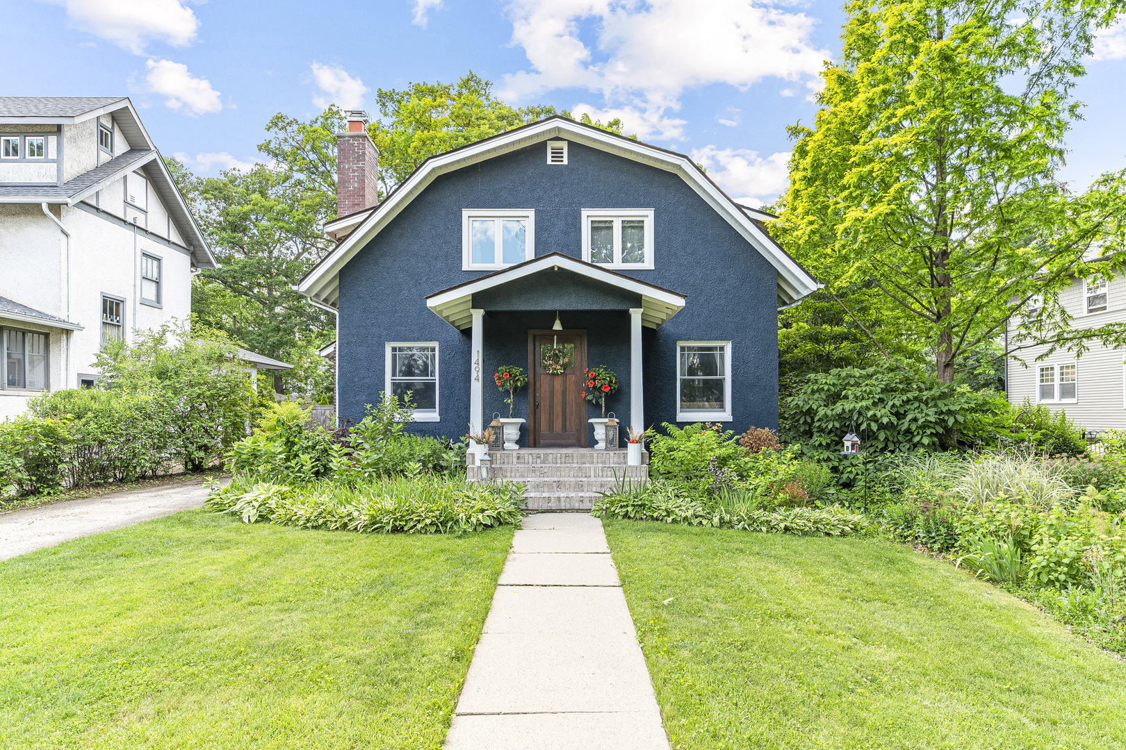 1494 Oakwood Avenue