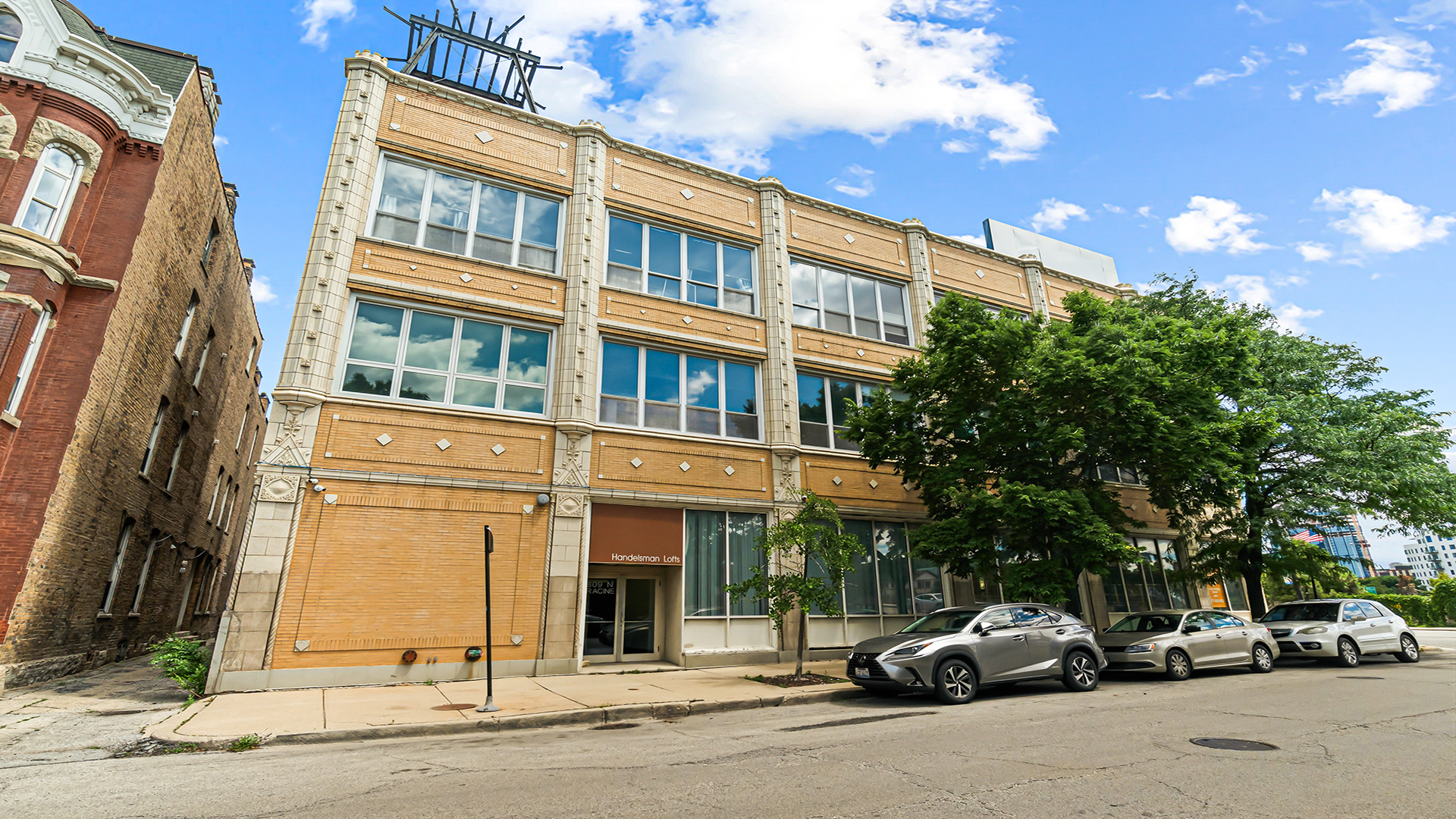 809 Racine Avenue