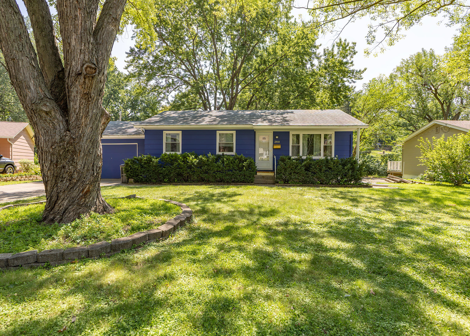 2919 GREENWAY Drive