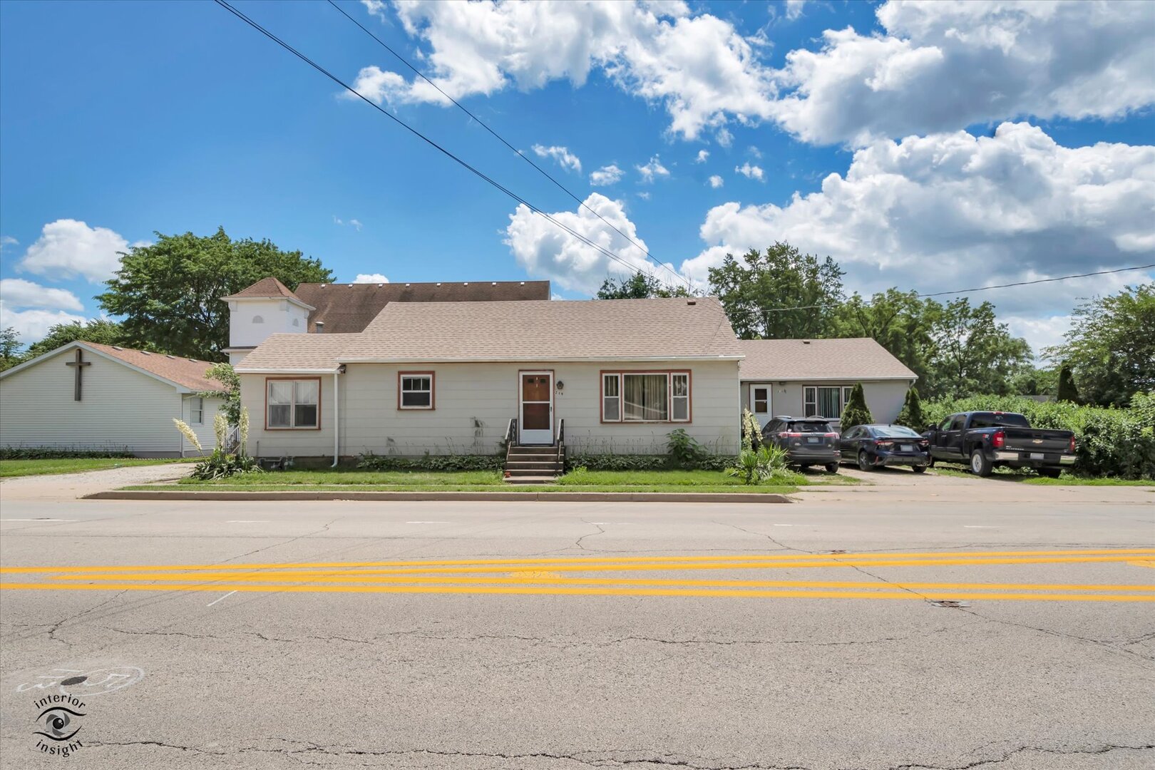 219, 219 1/2 W. Main Street