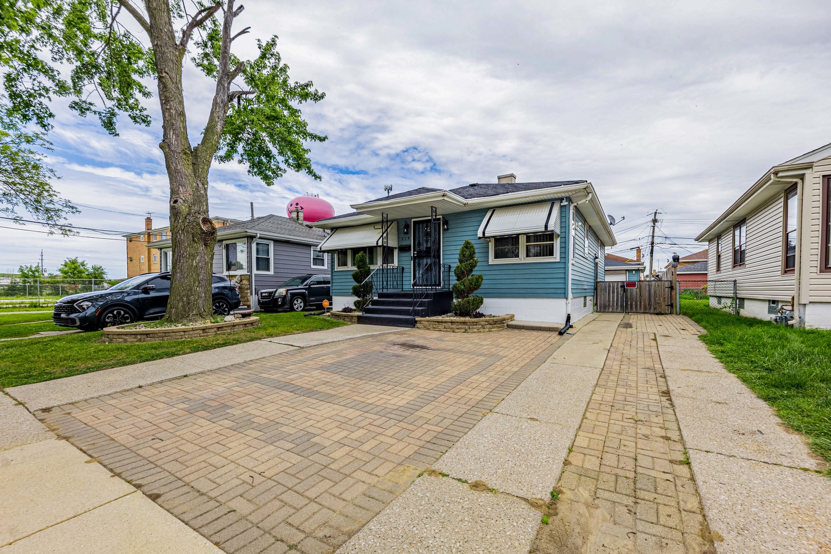 279 Paxton Avenue