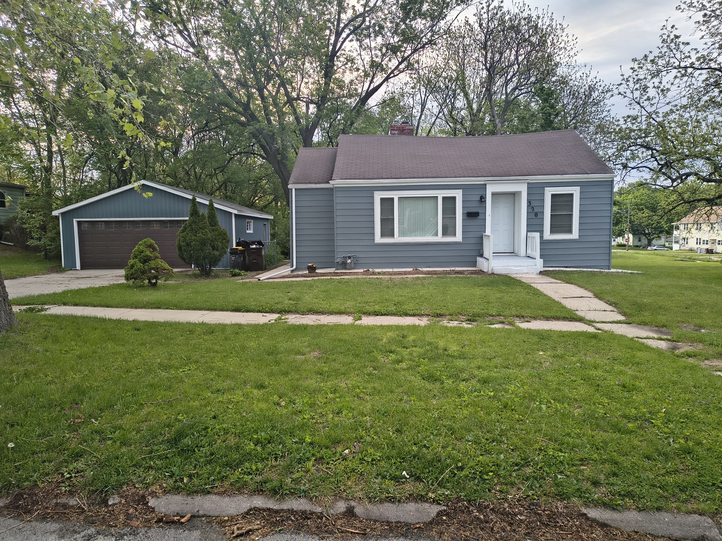 320 Howard Avenue