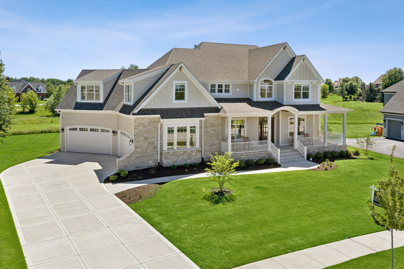 995 Redbud Lane