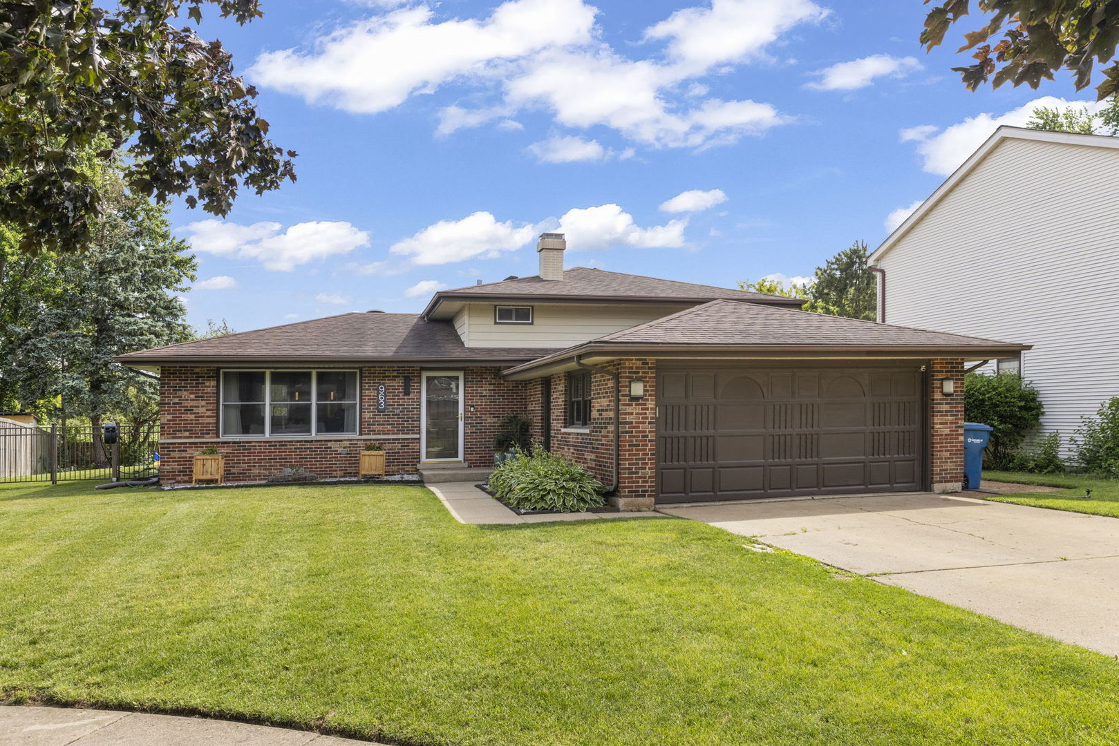 963 Hyacynth Lane