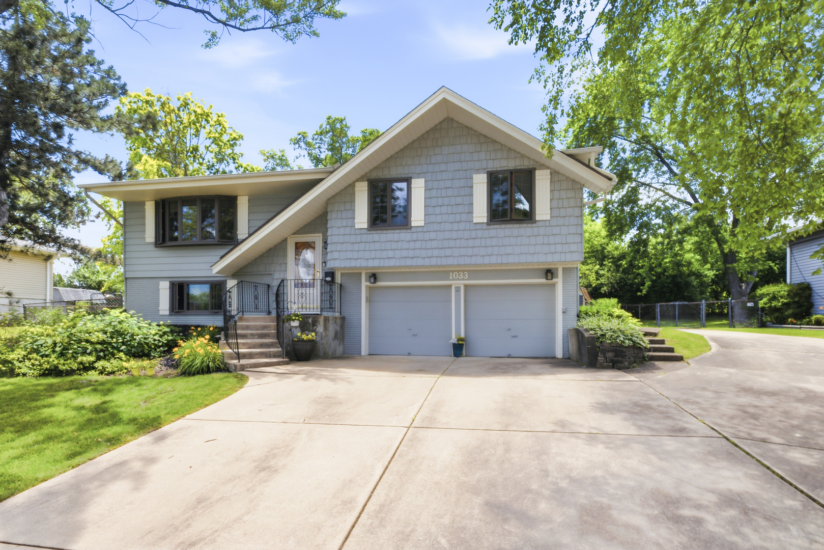 1033 Lowell Lane