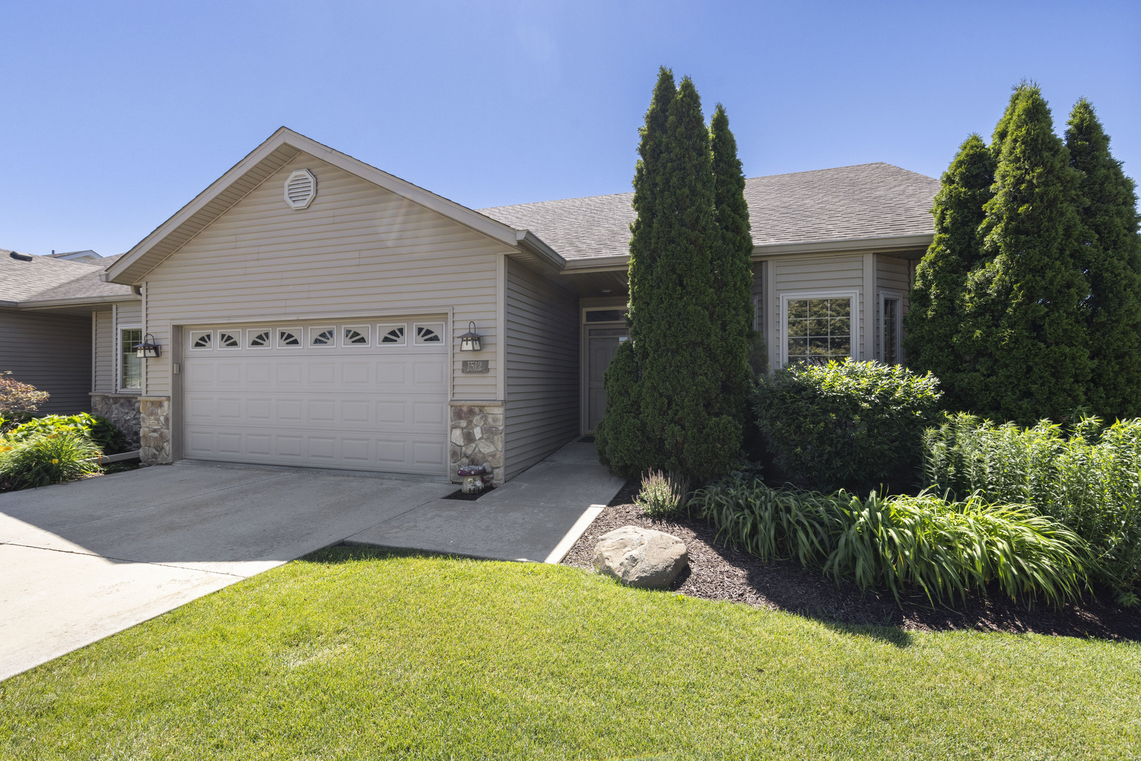 1512 Boulder Creek Court