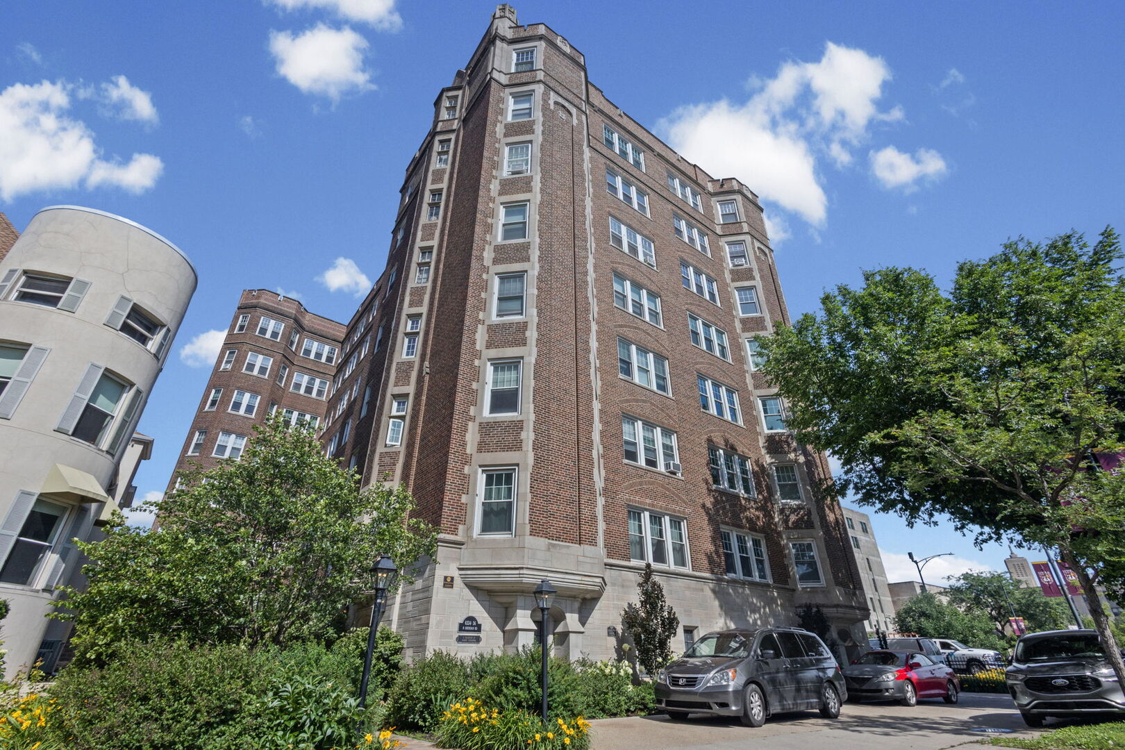 6334 Sheridan Road