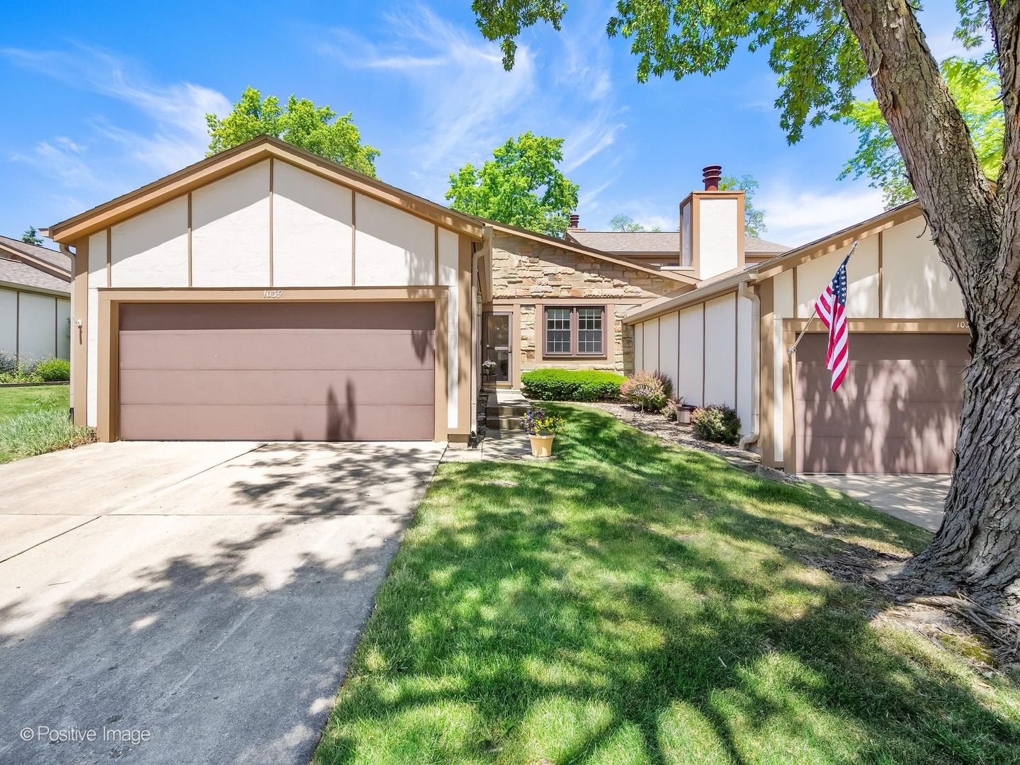 1039 Oakview Drive