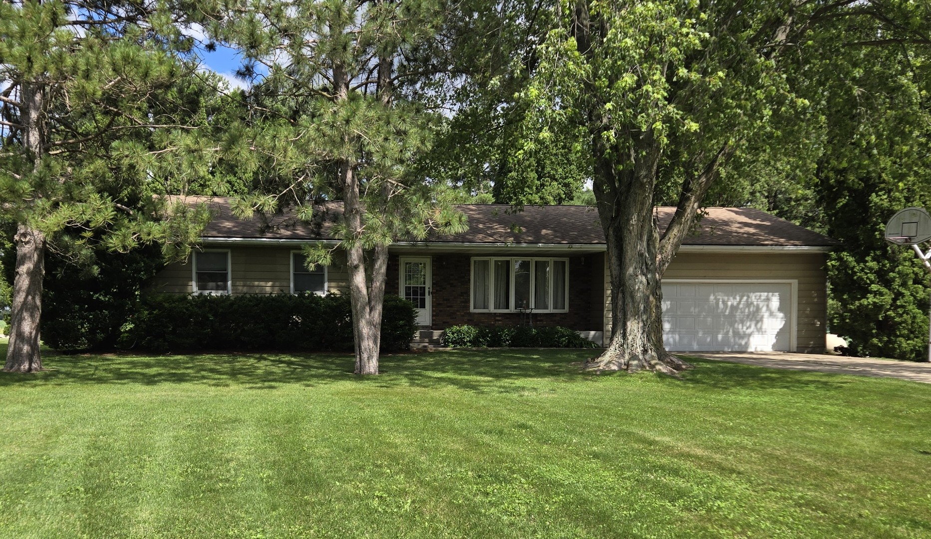 6428 Oakwood Lane
