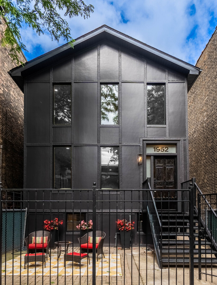 1952 Bissell Street