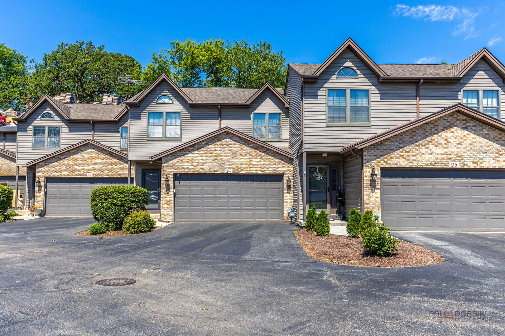 24 Garden Crescent Court