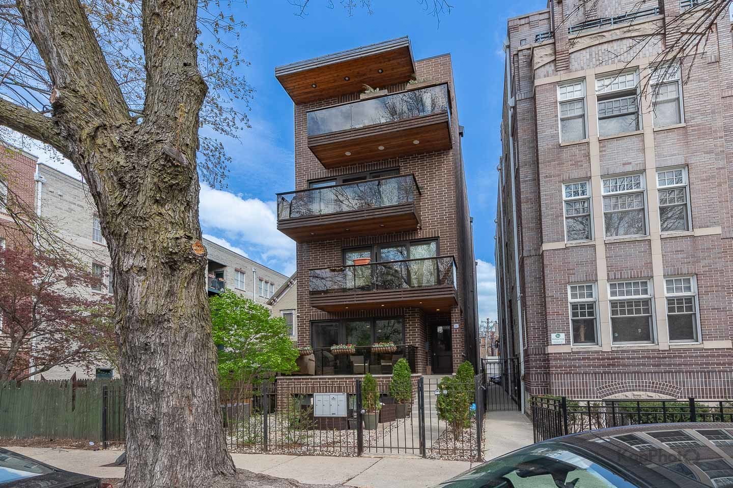3839 Ashland Avenue