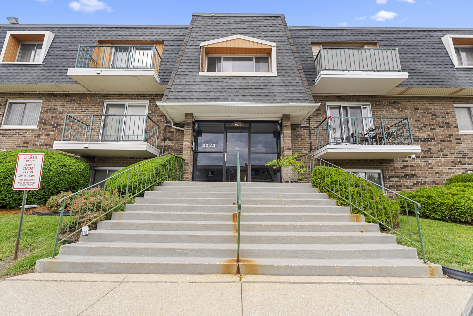 3223 Parkway Drive