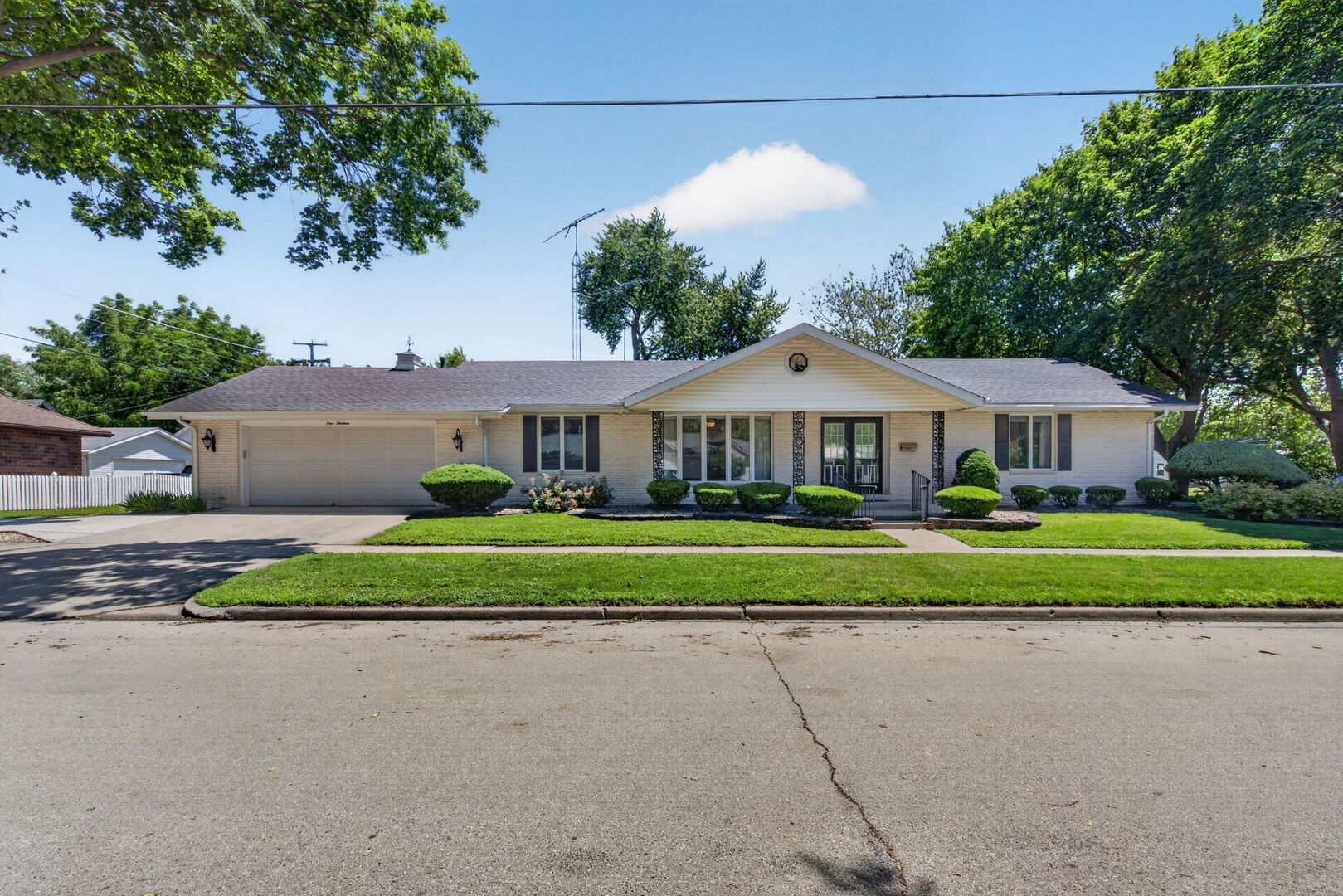 413 Price Street