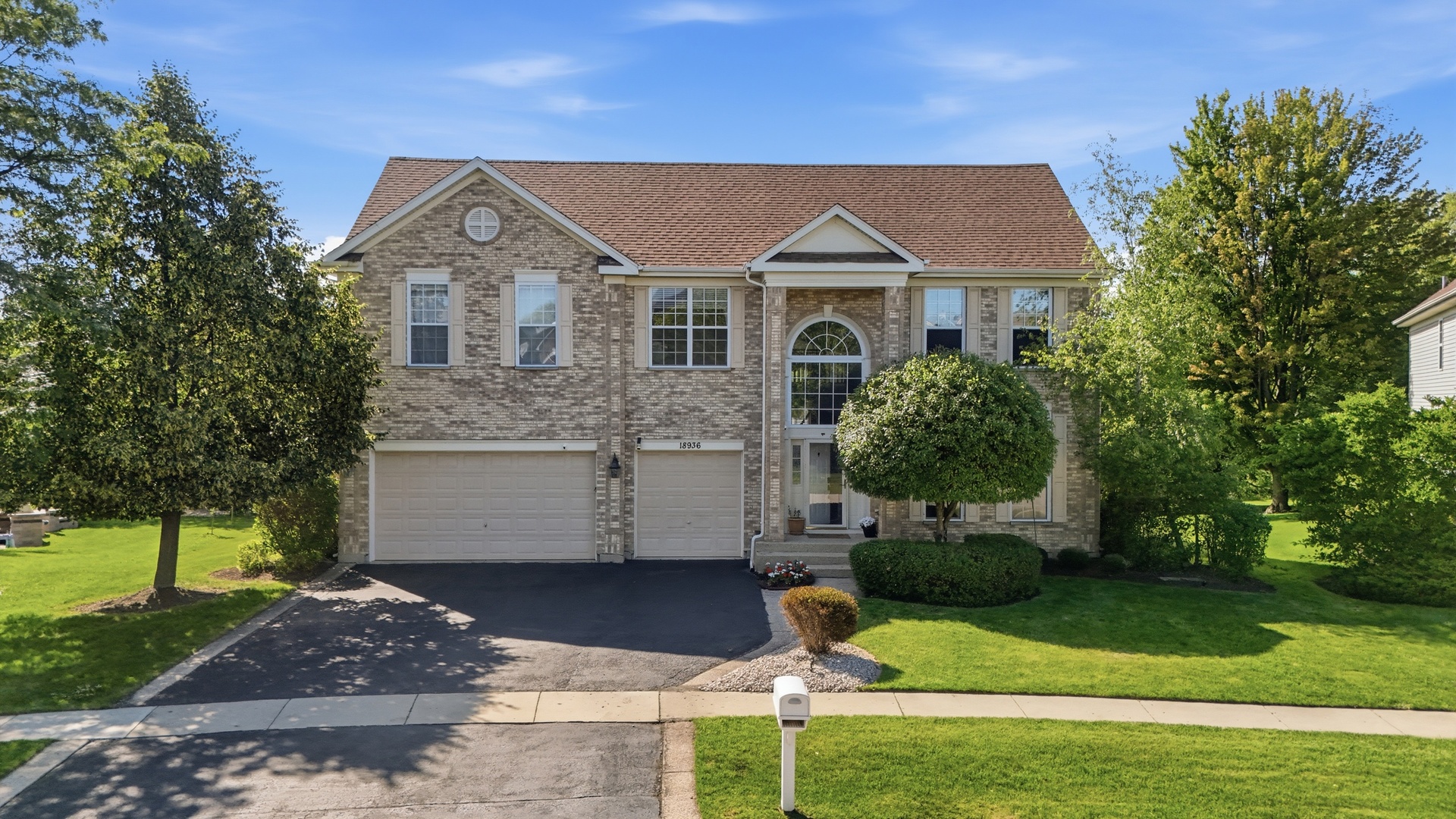 18936 W North Woodale Trail