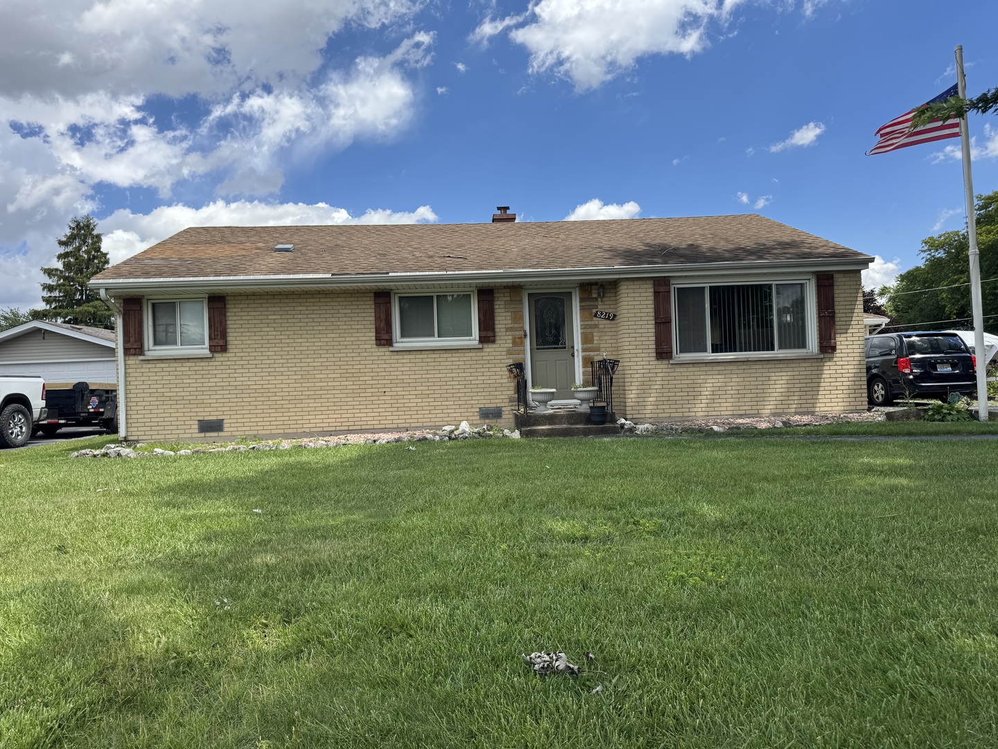 8219 82nd Court