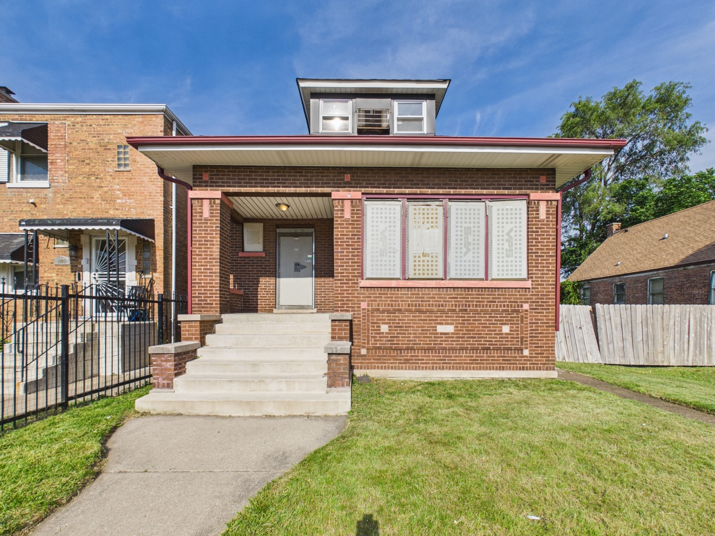 8607 King Drive