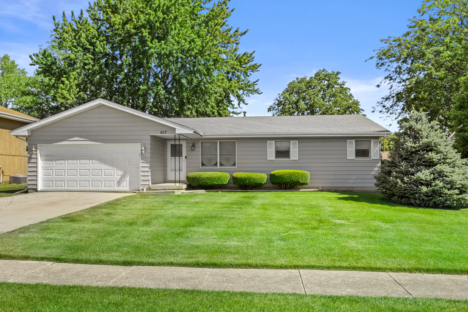 617 Hauert Street