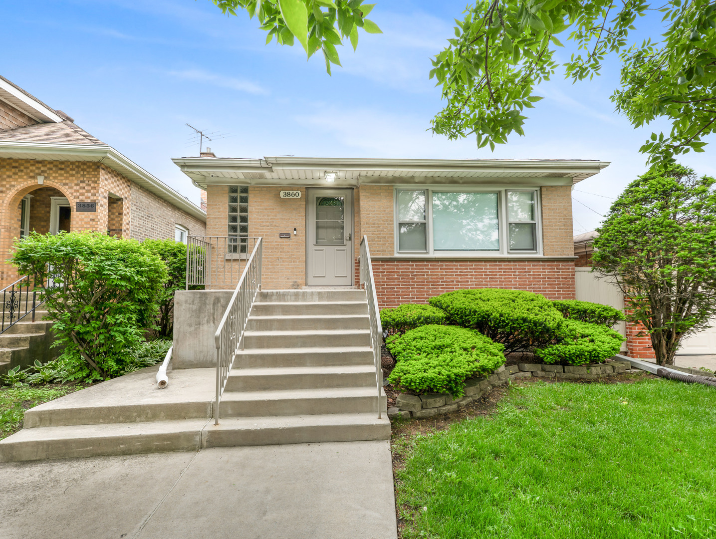 3860 Oketo Avenue