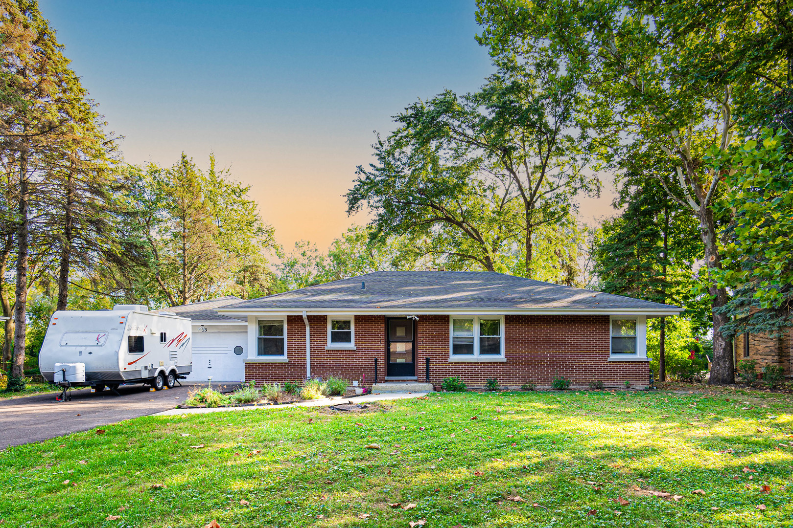 33 BRIARWOOD Lane