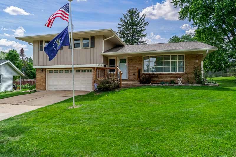 3803 Hemlock Court