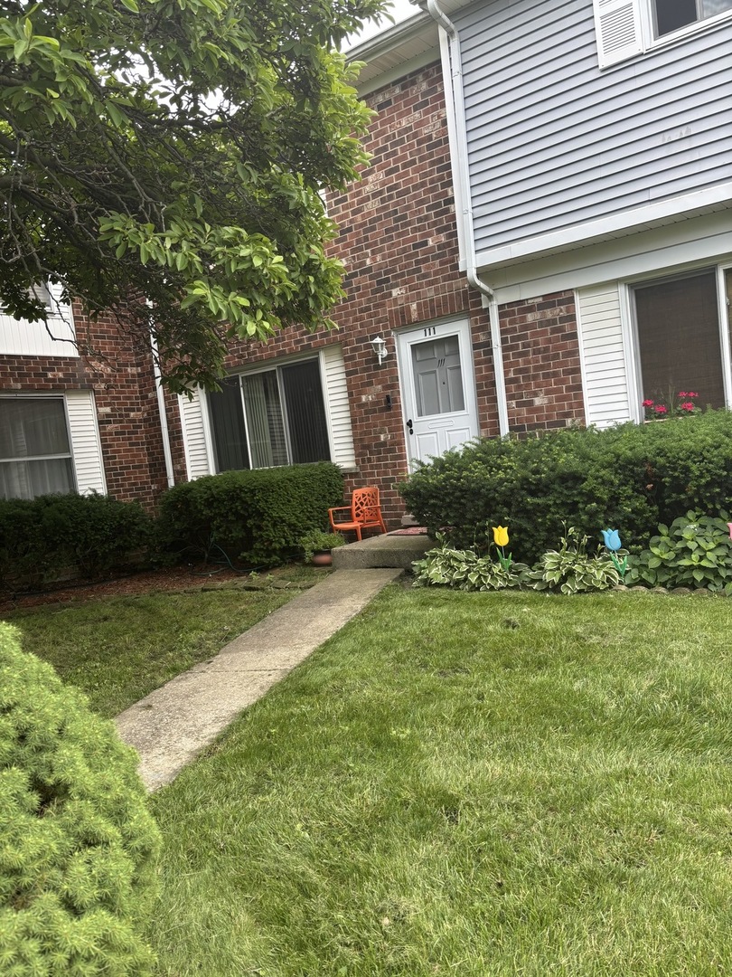 111 Greentree Court
