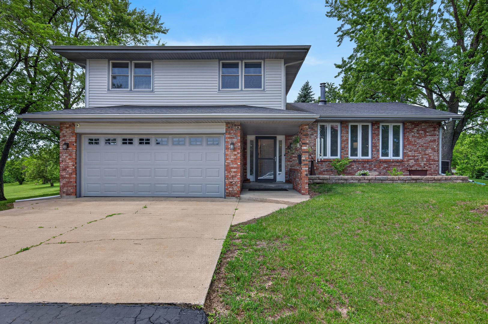 7144 Crestview Road