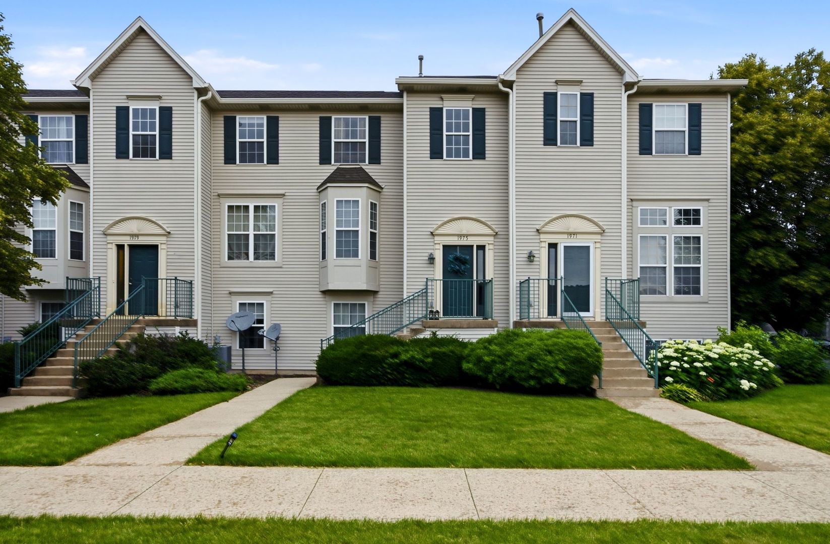 1975 Grandview Place