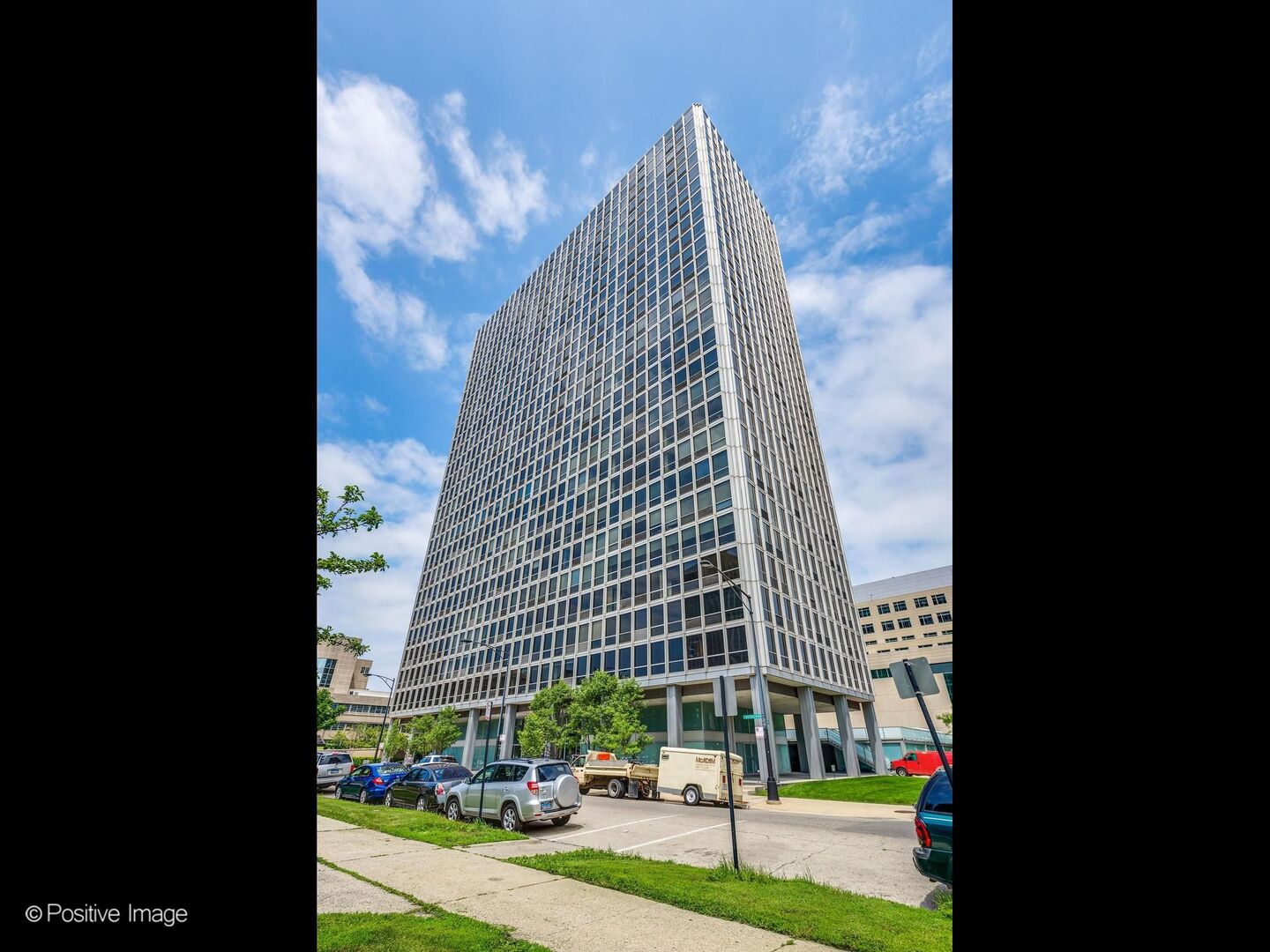 330 Diversey Parkway