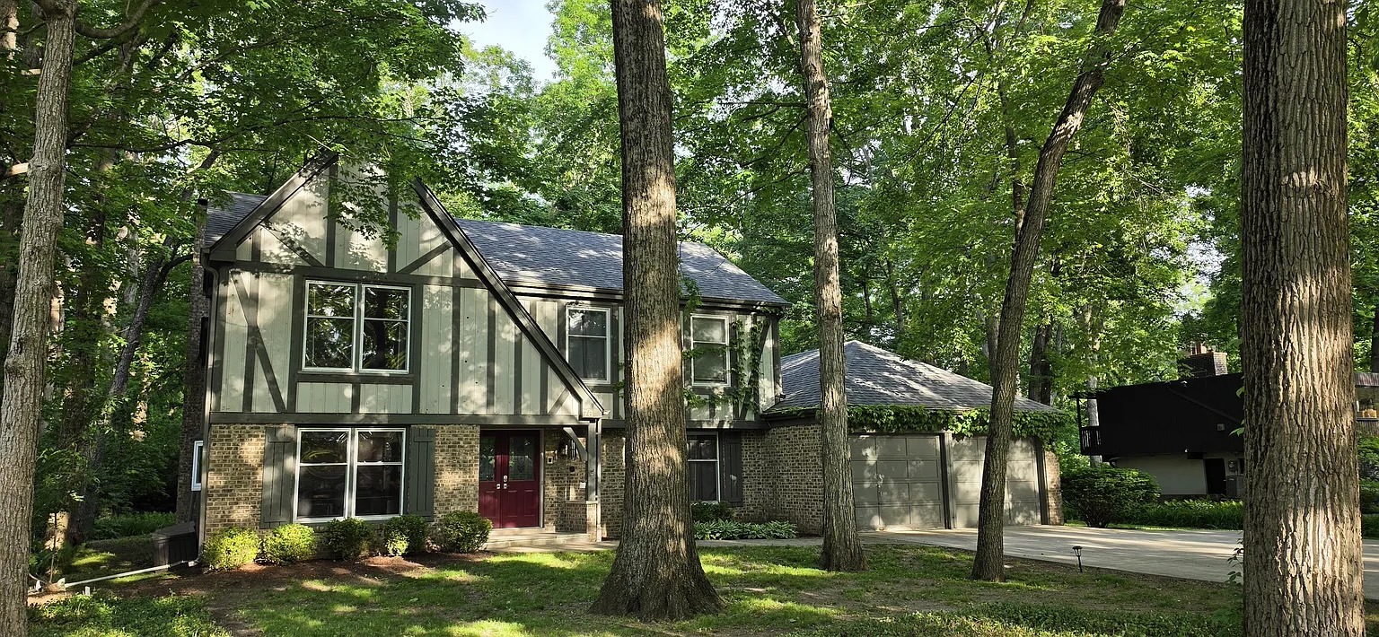 76 Lincolnshire Drive