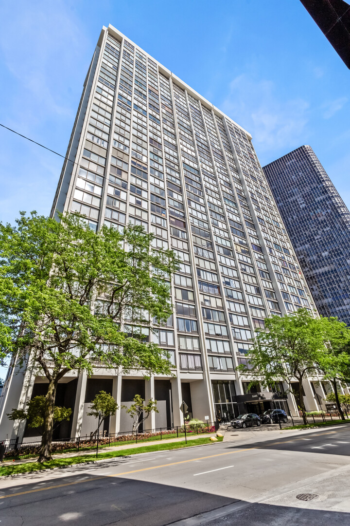 5445 Sheridan Road