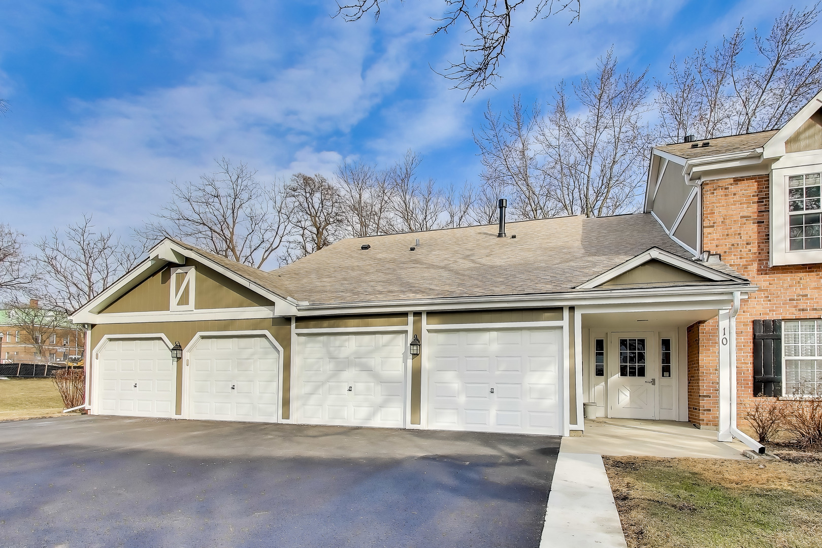 10 Waterbury Lane
