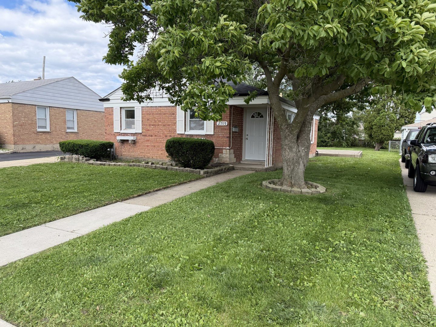 2709 CALWAGNER Street