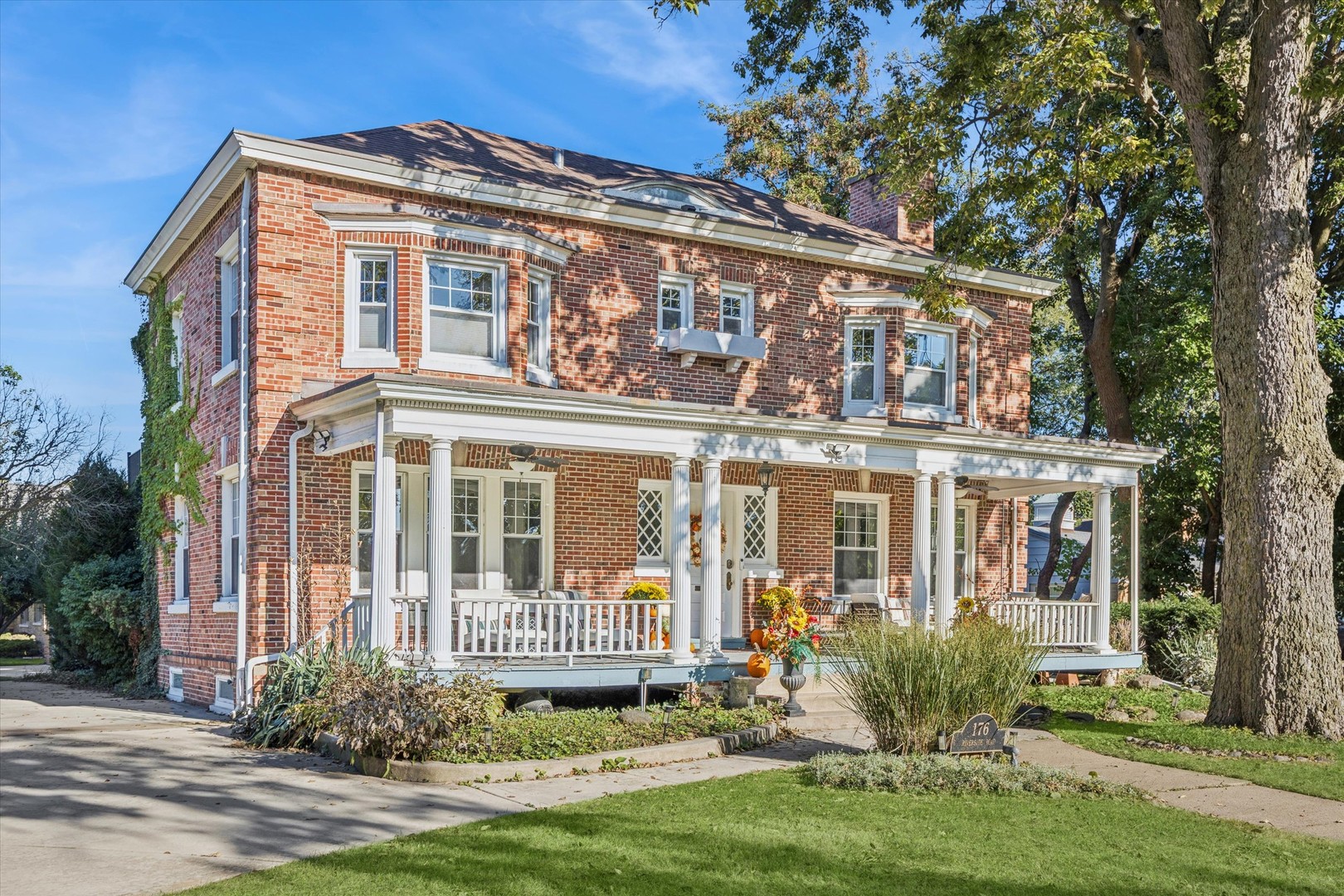 176 Riverside Road