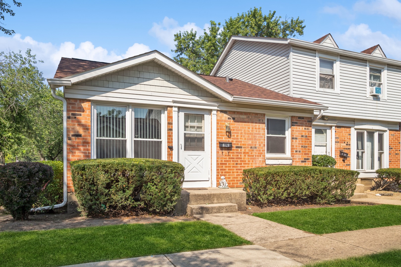 4028 Oxford Court