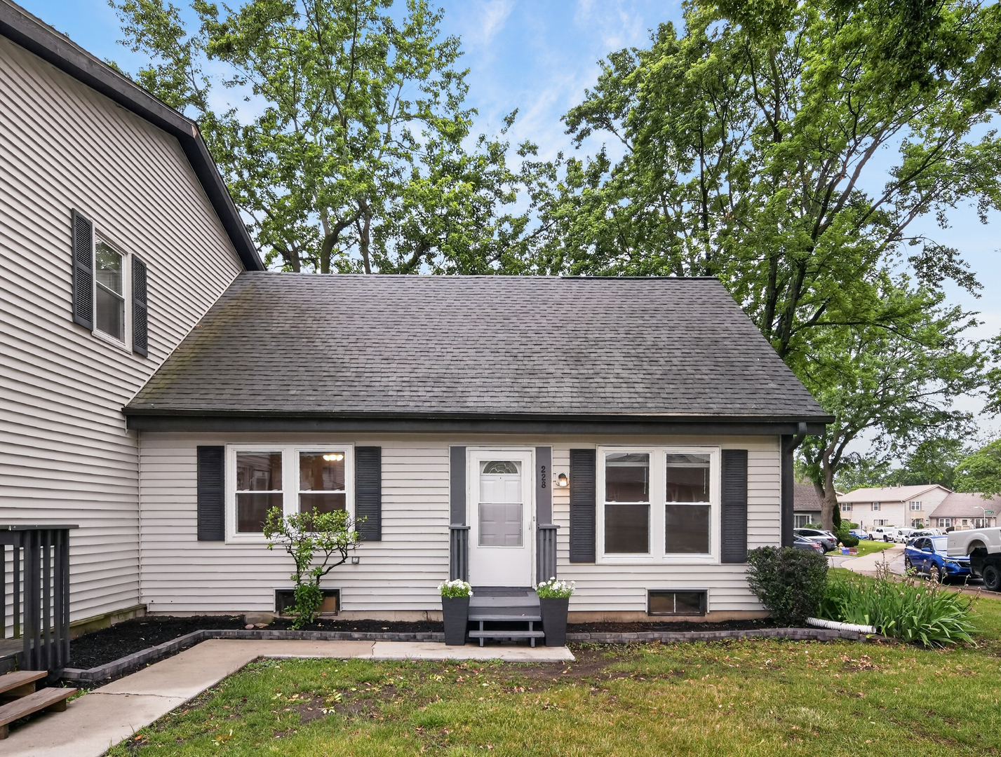 228 Dakota Court