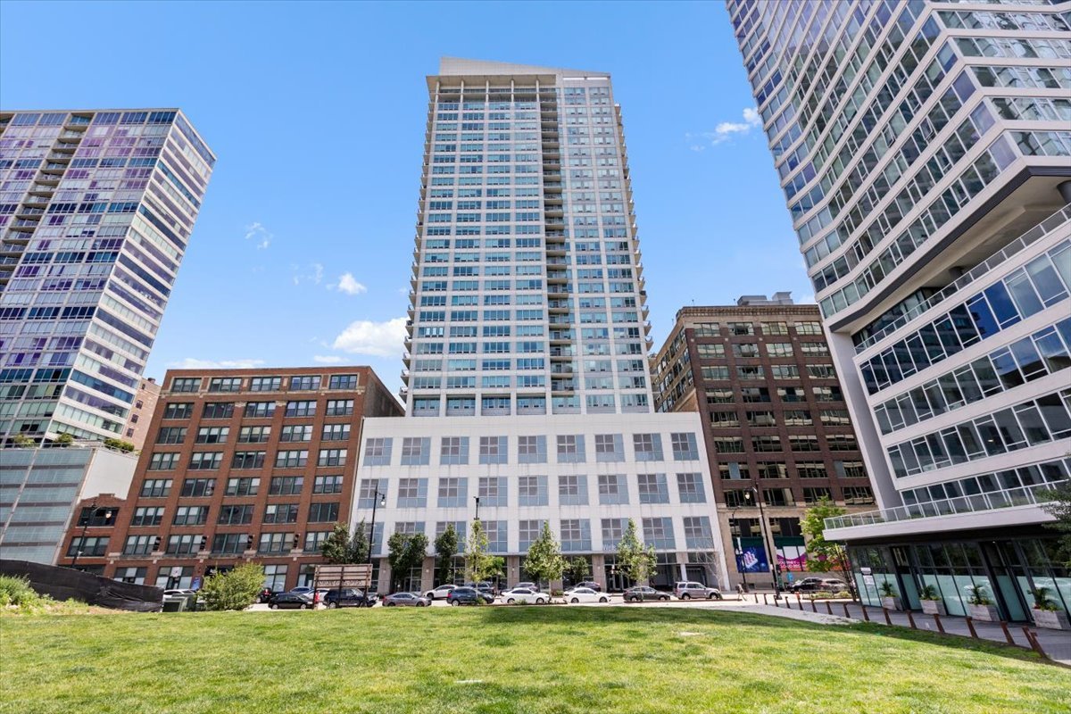 701 WELLS Street