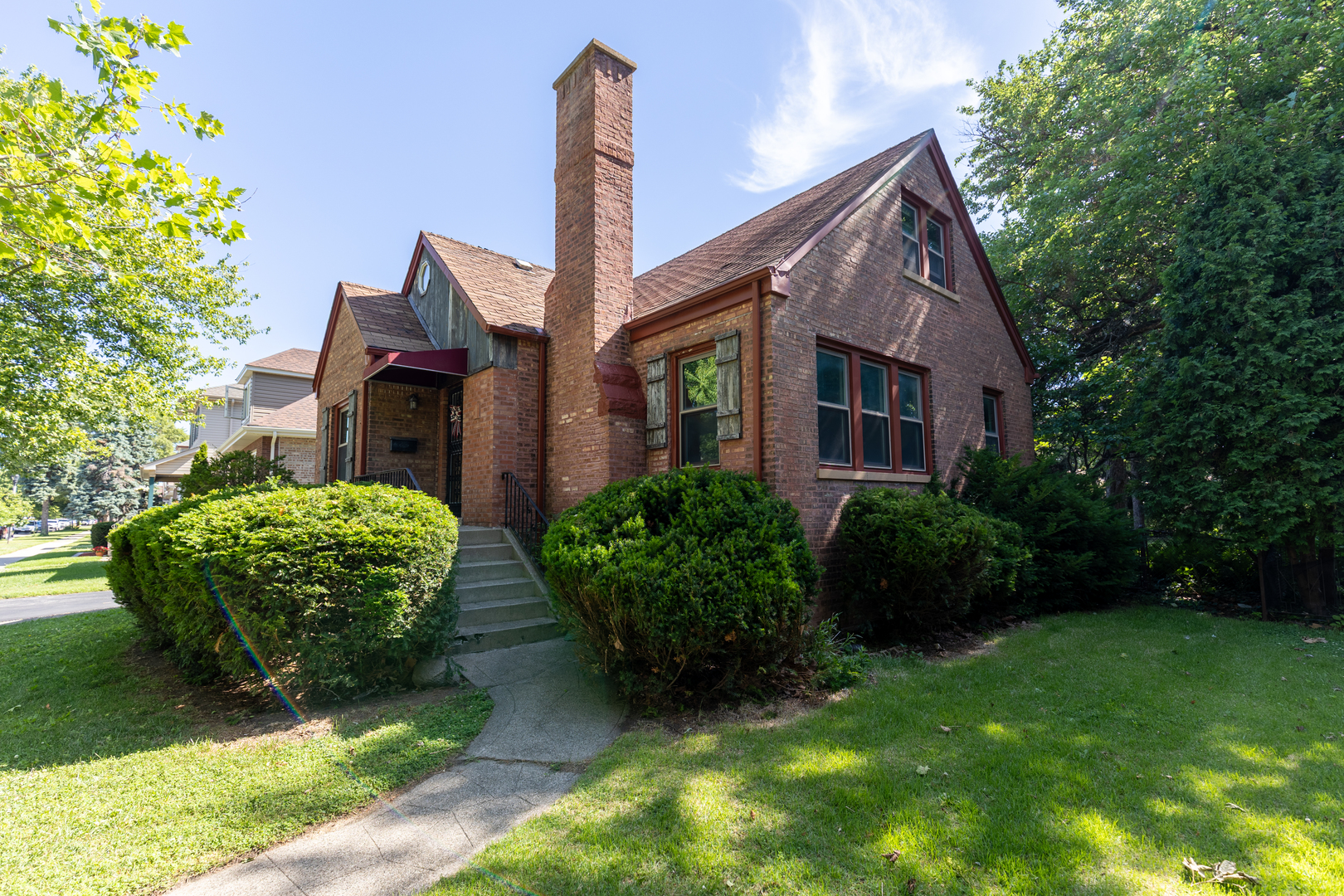 3743 HIGHLAND Avenue