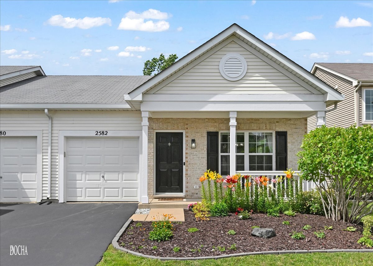 2582 Carlisle Lane