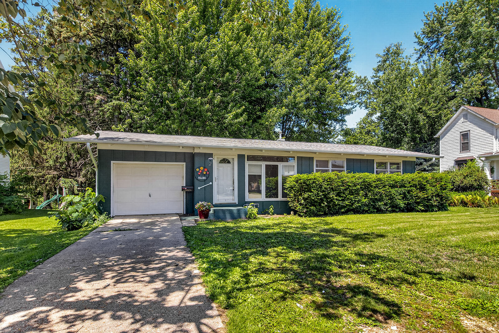 2 Hannah Avenue