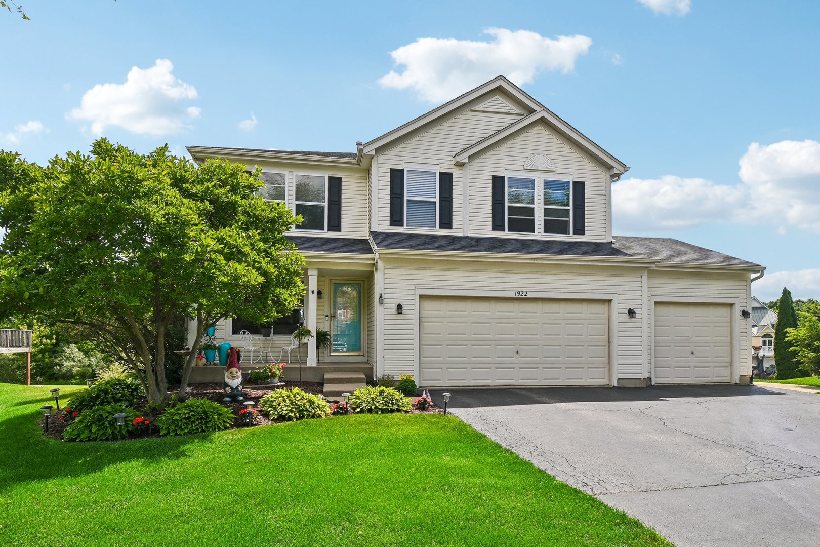 1922 Hemlock Drive