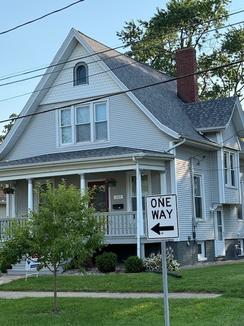 1005 South Center Street