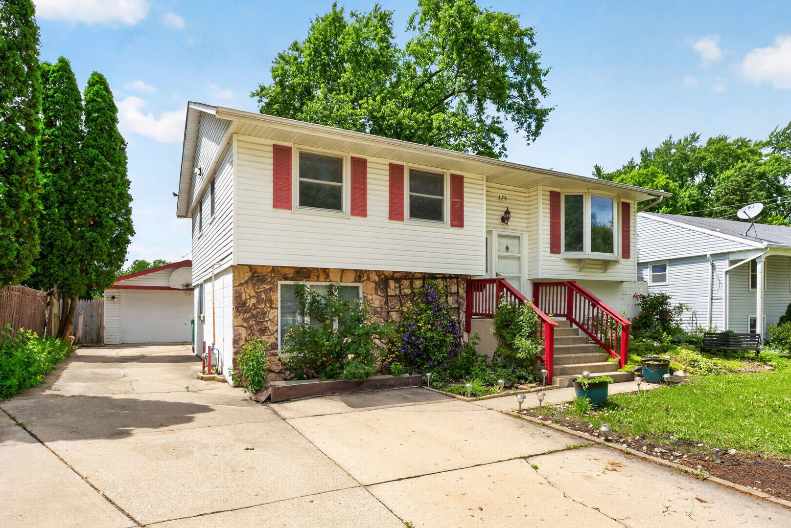 320 Hemlock Avenue