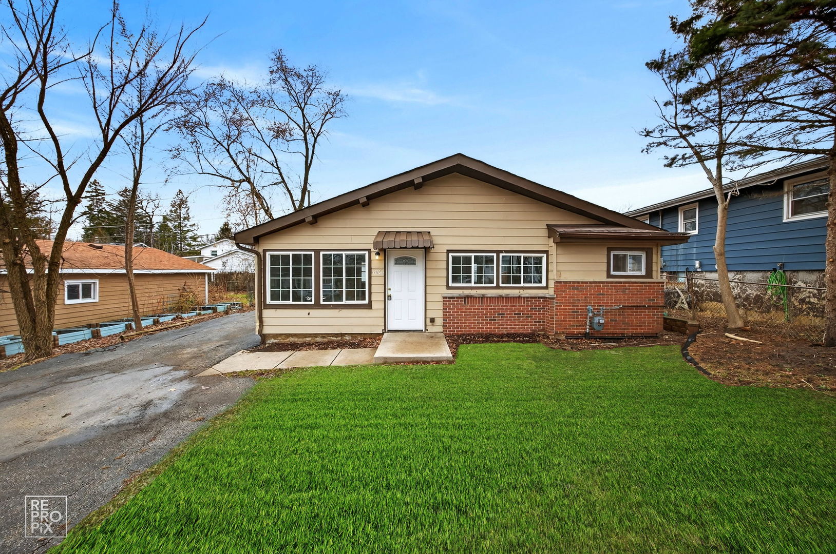 33704 Oakland Drive